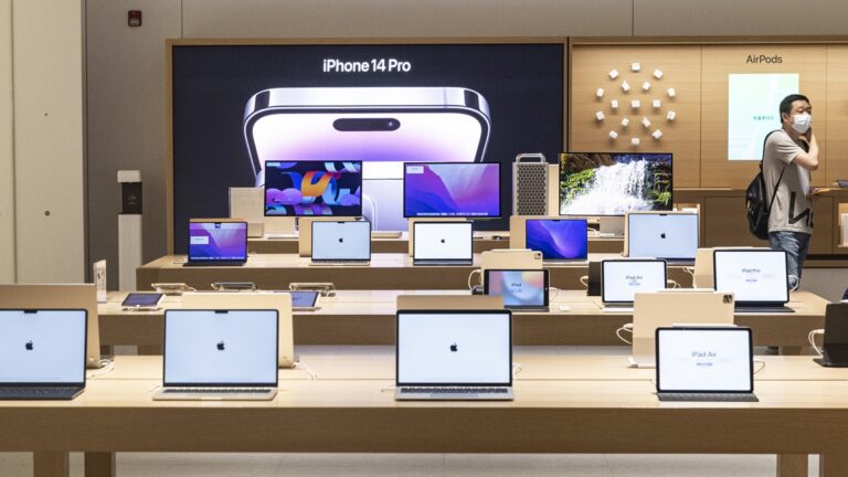 【財經簡訊】蘋果iPhone14或減產300萬 原油期貨漲勢週一回落