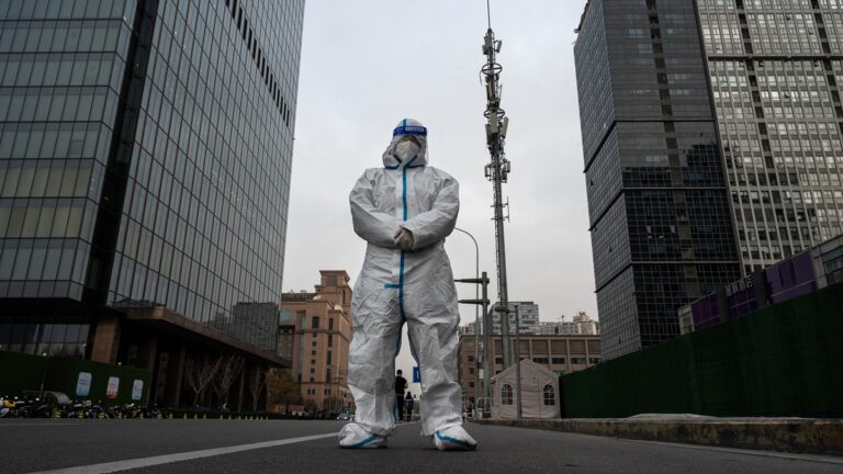 中國疫情反撲 北京、上海管控升級 多地趕建方艙