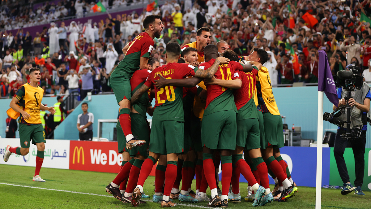 世界杯H组：葡萄牙3比2险胜加纳C罗点球破门| 2022卡塔尔世界杯H组| 葡萄牙队| B费| 新唐人中文电视台在线