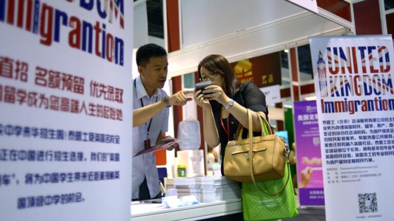 【中國一分鐘】不給潤？中共傳整頓移民公司 群組解散人心惶惶