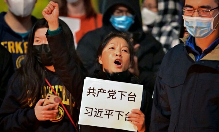 楊威：「共產黨下台」到臨界點 世界醒了嗎？