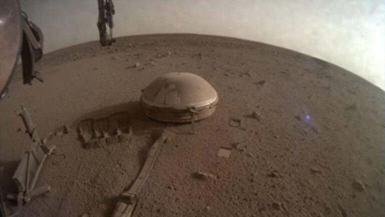 「洞察號」火星車釋出告別照 並寫下「絕筆」