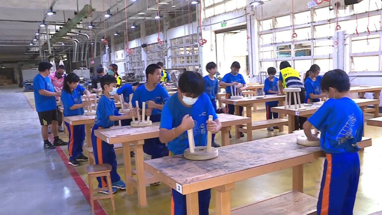 木凳實作 開創台灣小學生木作藝技興趣