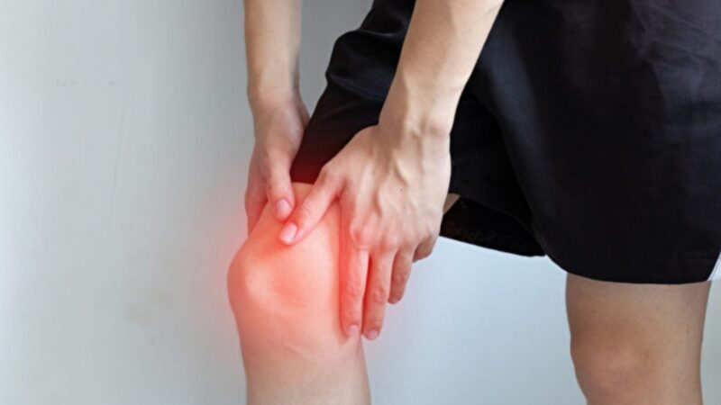 老人膝蓋疼痛怎麽辦？專家教10招保養膝蓋
