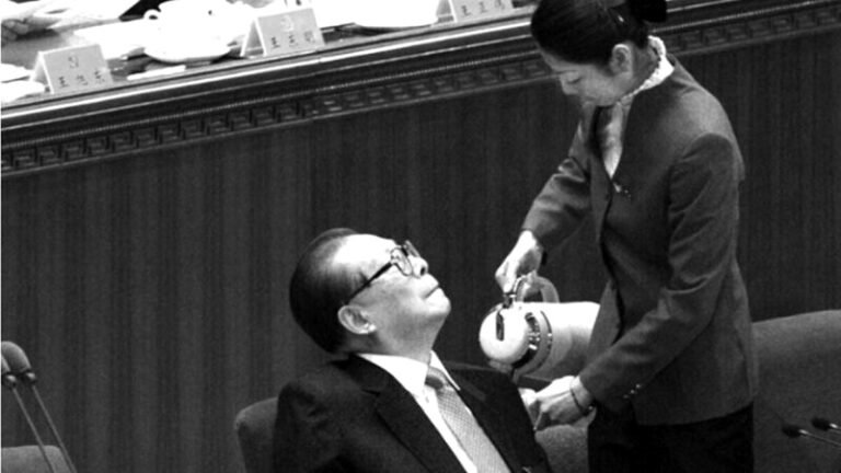 江澤民掌權時帶頭淫亂 揭祕其四大情婦