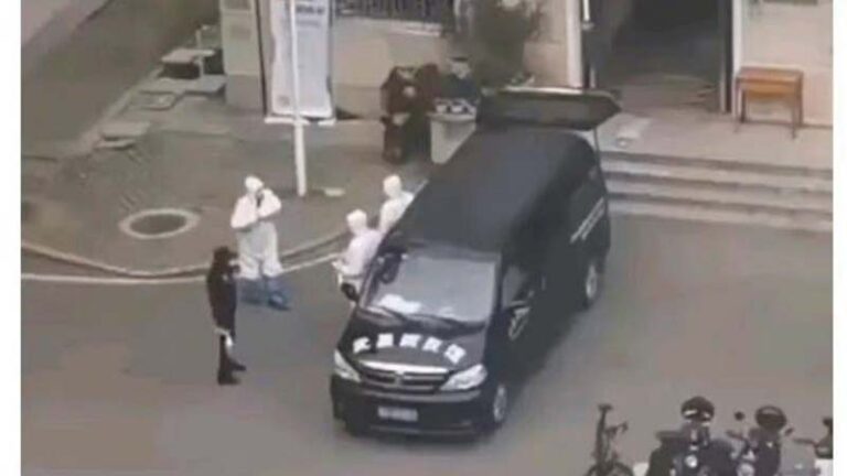 傳武漢大學生感染休克死亡 靈車到宿舍拉人