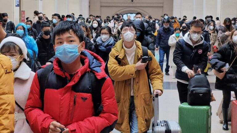 【禁聞】中國疫情大爆發 官方宣布開放出境旅遊
