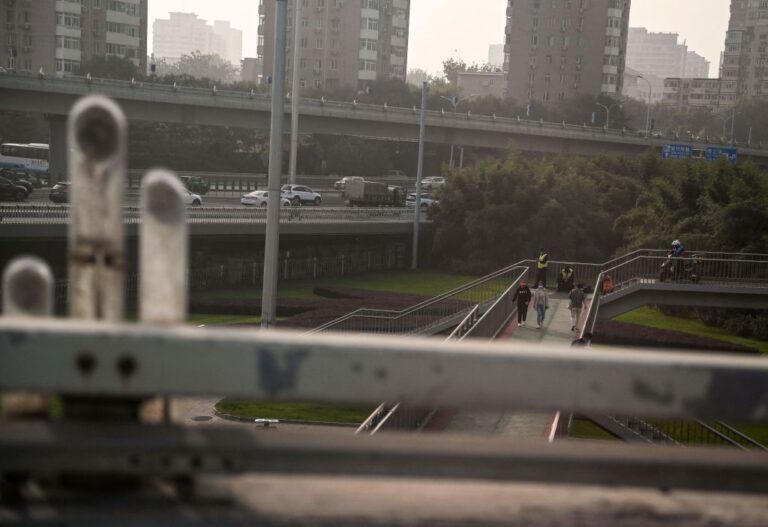 白紙革命令中共恐慌 北京亮馬橋、四通橋戒備森嚴