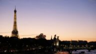 巴黎铁塔限电提早熄灯 法国能源大国招牌蒙尘