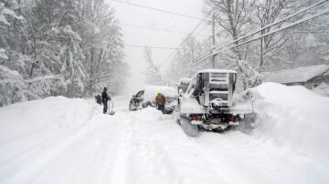 【生活智慧】美东北迎暴风雪 雪后挖车 开车小技巧