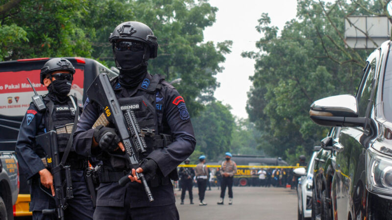 印尼万隆警局遭炸弹客攻击 1警罹难10人受伤