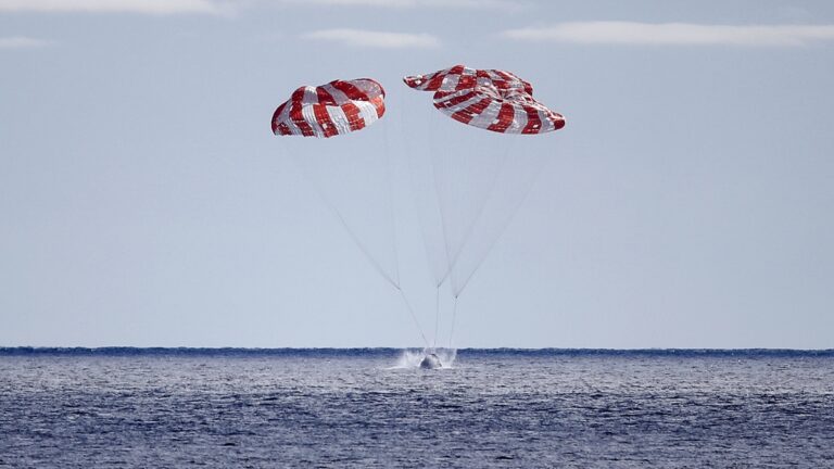 NASA阿爾忒彌斯1號任務成功 太空船返回地球