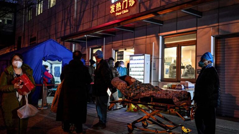 中國疫情亂象：醫院床位每晚萬元 插隊火化三萬五