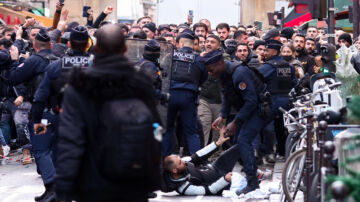 巴黎枪案6死伤 酿库尔德人暴力抗议