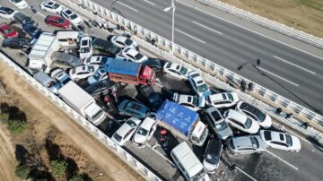 【短訊】連環車禍 河南鄭新黃河大橋至少200輛車追撞