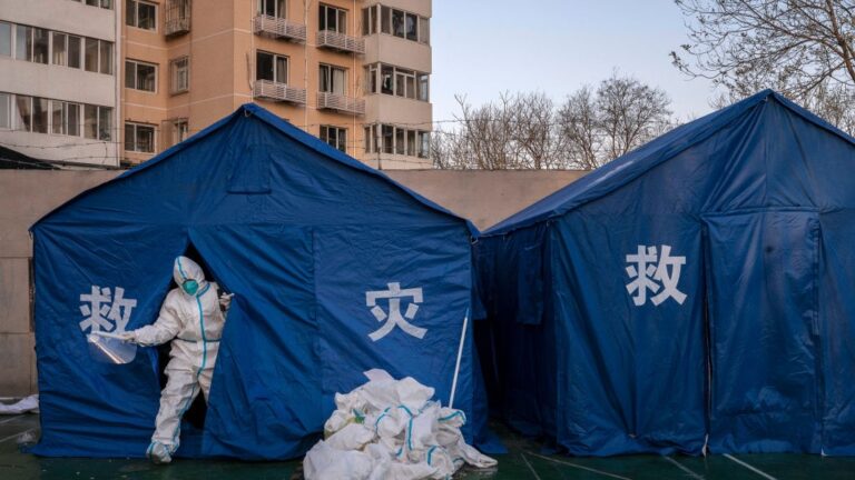 中共放鬆防疫管控  有人歡喜有人憂