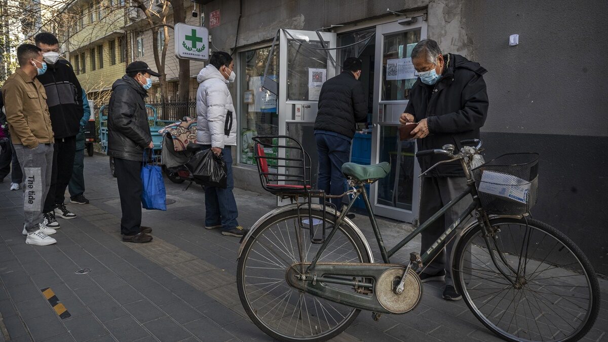 【禁闻】中国发生医疗挤兑 北京发热门诊挤爆