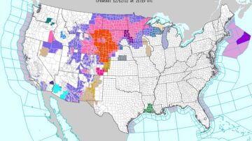 大风暴席卷美国 多个州发布暴雪警告