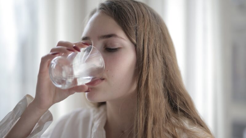 喝水有助排毒养生 正确喝水8要诀