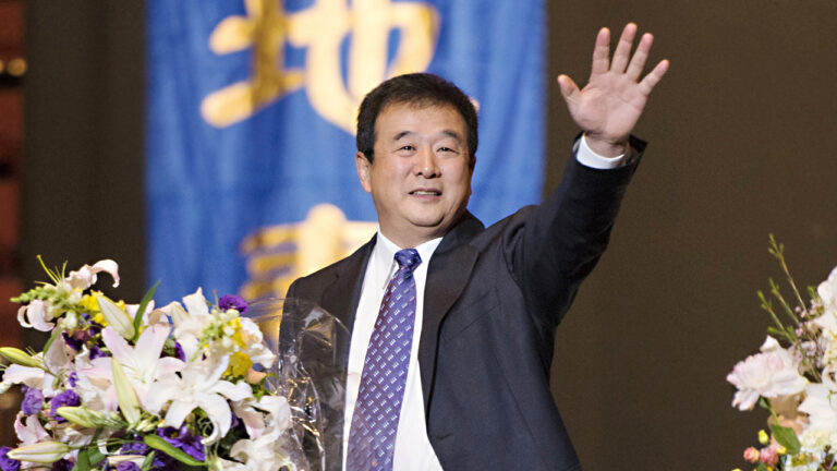 【新聞週刊】知名海外學者：法輪大法創始人在救人
