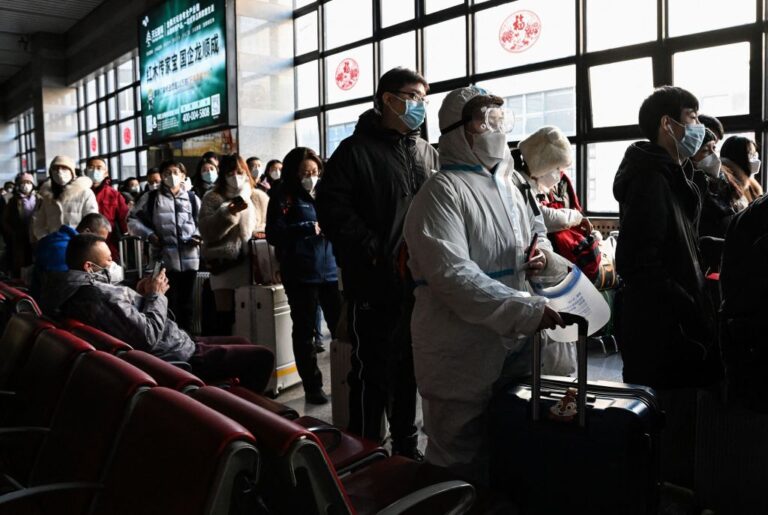 「開門放毒」未見效？ 中共宣布放開出國旅遊團