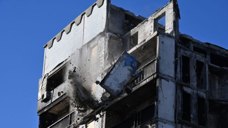 乌克兰第二大城公寓遭飞弹袭击 至少1死3伤