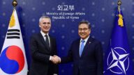 北约秘书长抵达韩国 盼与亚洲盟国深化关系