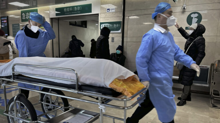 過年期間醫院爆滿 中共官員密集病亡