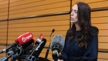新西兰总理闪辞 工党将选出新党魁接任