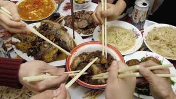 年节吃喝 NG饮食肠胃不适 中医教你快速缓解