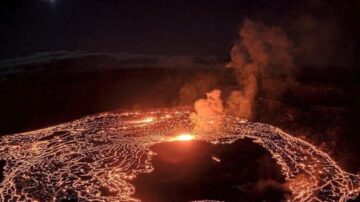 时隔一个月 夏威夷基拉韦厄火山再喷发