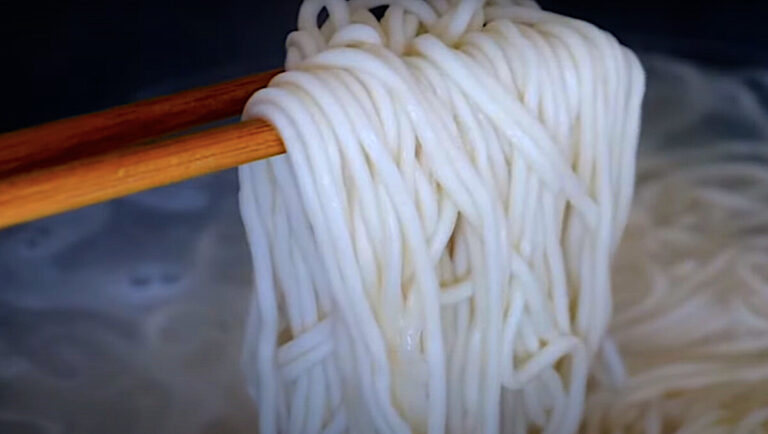 麵條早餐做法 酸辣過癮 快速方便