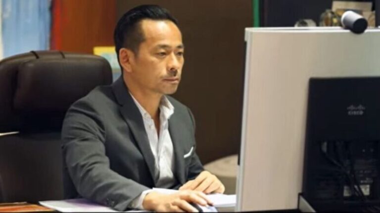 「澳門小賭王」周焯華被判刑18年 逾百項控罪