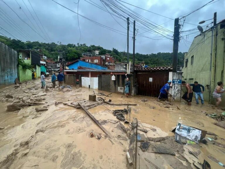 暴雨引發洪患與山崩 巴西至少36人喪命