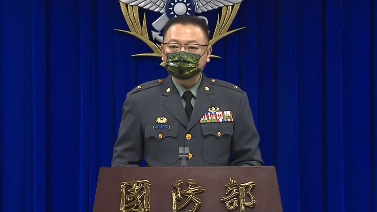 統帥綱領・統帥参考(軍事機密) Amazon.co.jp: D-0919 統師綱領統帥参考 偕行社 軍事機密 産業