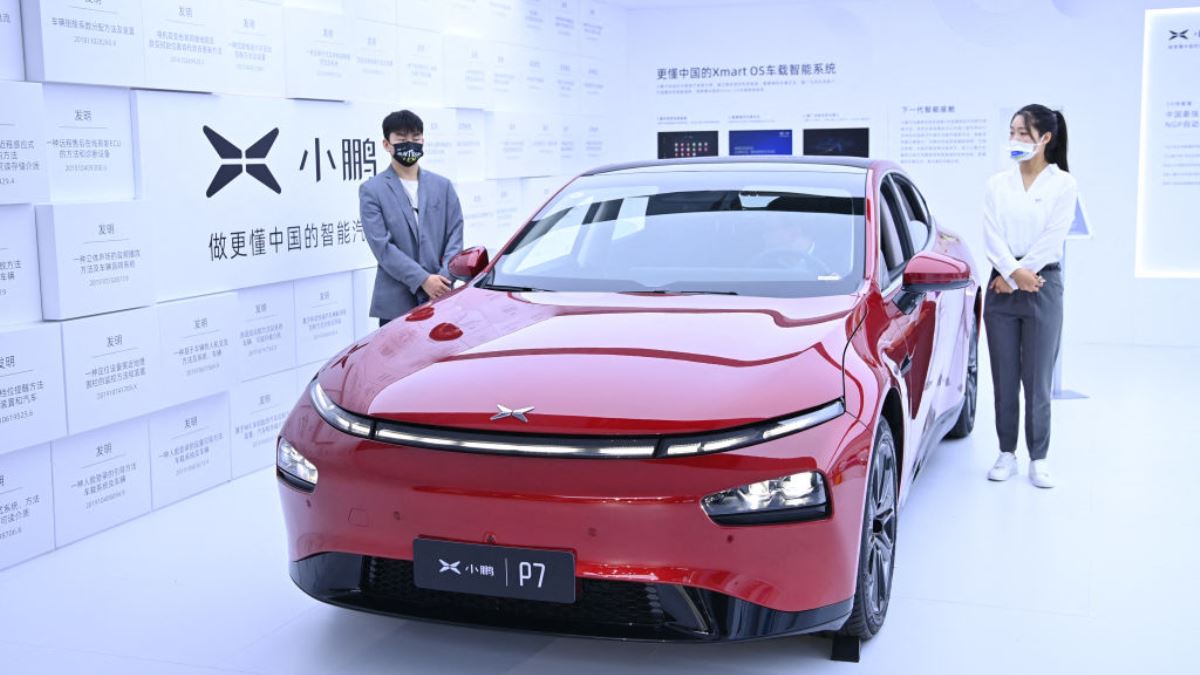 2021年4月19日,在上海舉行的第19屆上海國際汽車工業展覽會上,車企小鵬汽車展示了一輛 Xpeng P7。