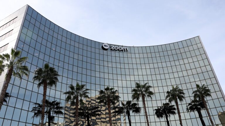 【財經簡訊】 Zoom將裁員1300人 微軟AL挑戰谷歌 BP獲利創紀錄