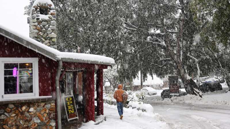 30年一遇大風雪席捲南加 各地謹防洪水危機