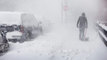 暴風雪橫掃美國多個州 近兩千航班延誤或取消