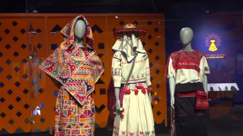 【生活广角镜】墨西哥传统服装展呈现多彩地域风情