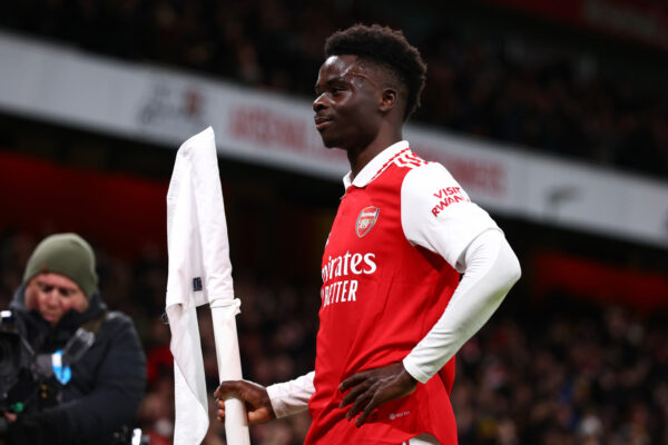 LONDON, ENGLAND - MARCH 01: Bukayo Saka of Arsenal celebrates after scoring the team's first goal during the Premier League match between Arsenal FC and Everton FC at Emirates Stadium on March 01, 2023 in London, England. 