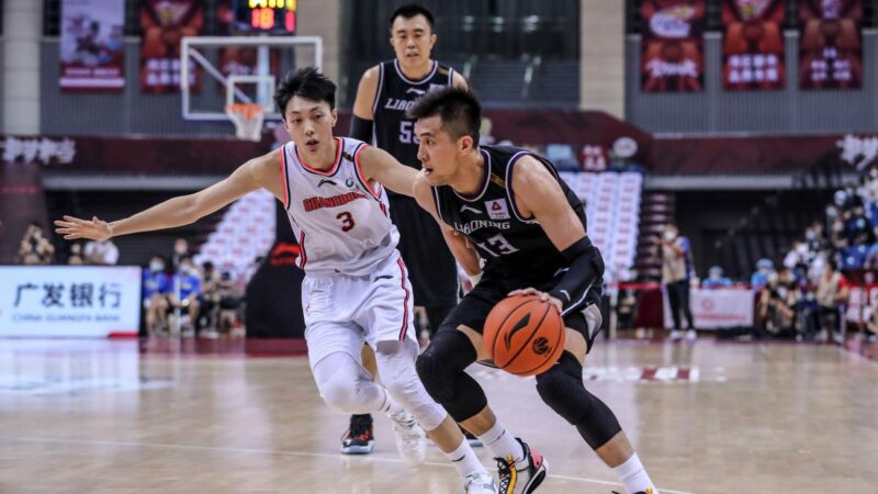 新疆男篮宣布退出CBA比赛 杠上中国篮协引关注