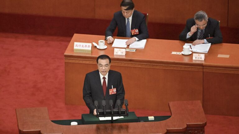 李克強稱5年財政支出7成用於民生 遭質疑