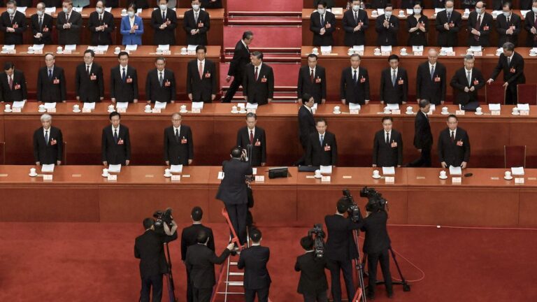 鍾原：中共兩會開幕現四大尷尬