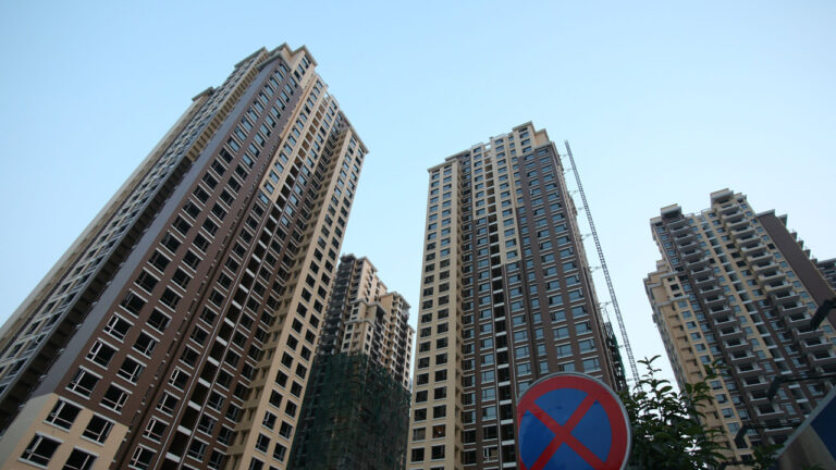 中國多地業主籲抱團保房價 業內不看好