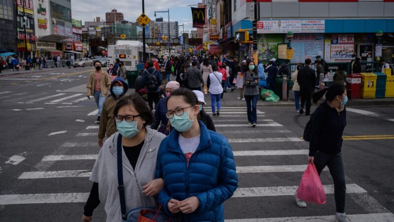 【纽约简讯】纽约市议员提请愿书 解决法拉盛街头摊贩问题