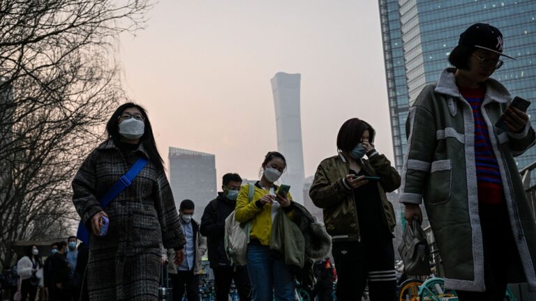中國工廠訂單銳減 大量工人找不到工作（視頻）