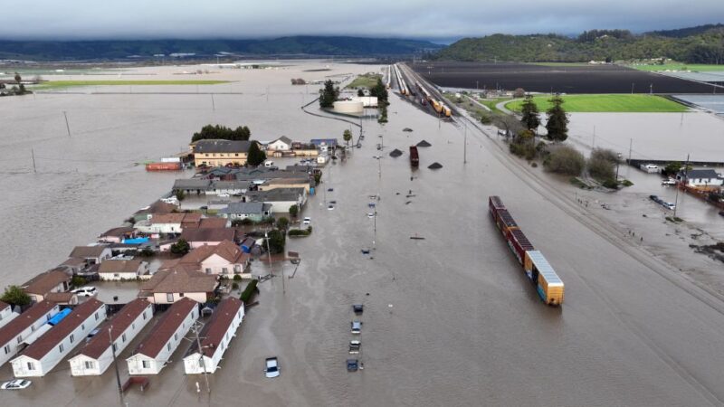 强风暴再袭加州酿2死 溃堤数千人被迫撤离家园