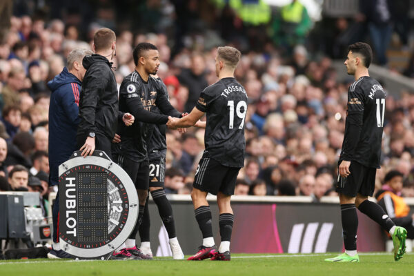 LONDON, ENGLAND - MARCH 12: Gabriel Jesus of Arsenal replaces Leandro Trossard as a substitute during the Premier League match between Fulham FC and Arsenal FC at Craven Cottage on March 12, 2023 in London, England. (Photo by Ryan Pierse/Getty Images)