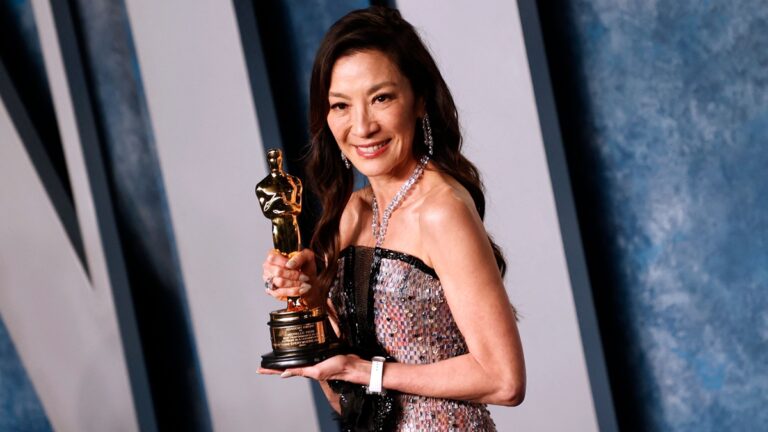 楊紫瓊奪奧斯卡影后 史上首位亞裔